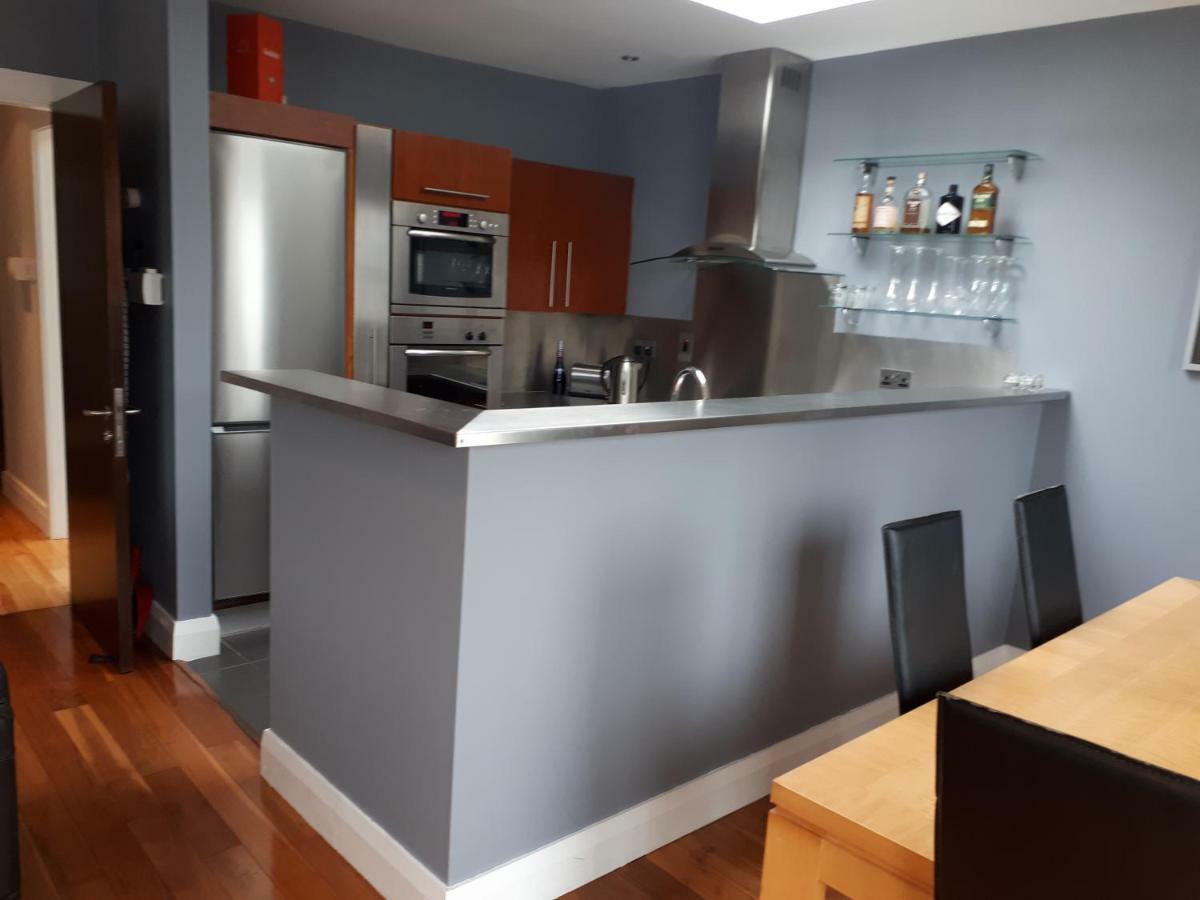 Luxurious Penthouse Apartment 1 , City Centre キルケニー エクステリア 写真
