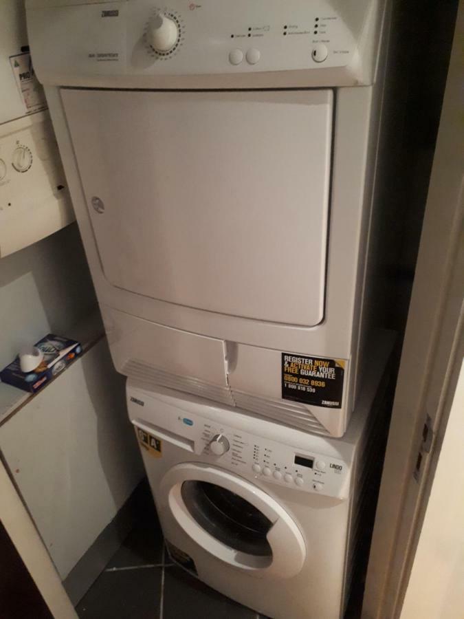 Luxurious Penthouse Apartment 1 , City Centre キルケニー エクステリア 写真